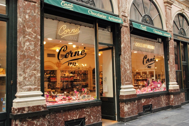 vente-CASTELLAR-min_chocolate_chocolaterie_shop_luxury_chic_gallery_brussels_belgium-558146