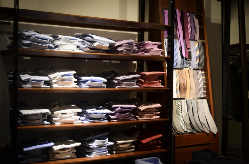 vente-CASTELLAR-min_shirts_exhibition_shop_shopping_shelf_buy_business_clothing-940715